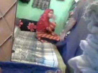 Marriageable glorious to trot Pakistani Couple enjoying Short Muslim sex movie Session