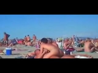 Нудисти плаж - суинг плаж