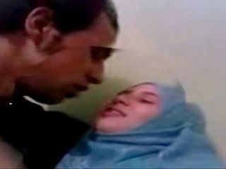 Amatööri dubai himokas hijab koulutyttö perseestä at koti - desiscandal.xyz